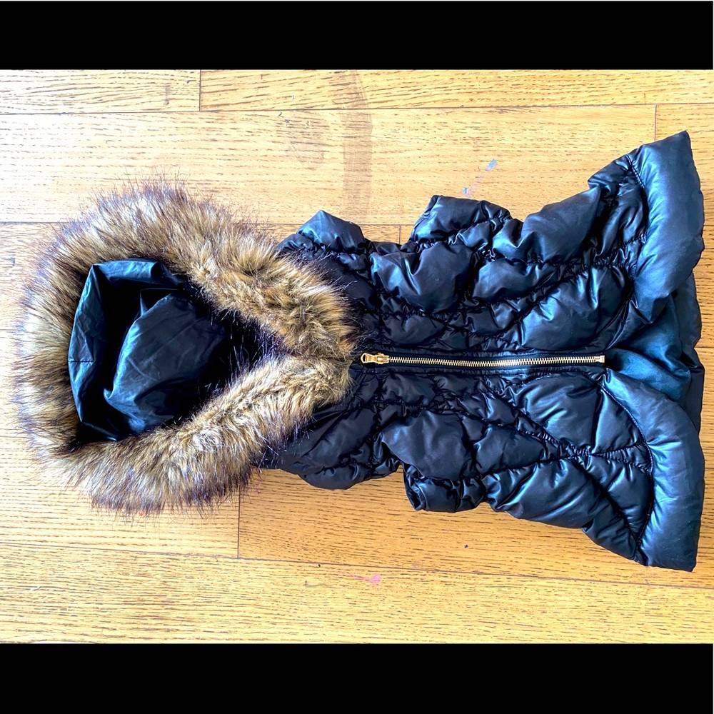 Guess puffer vest xs black with faux fur trim
